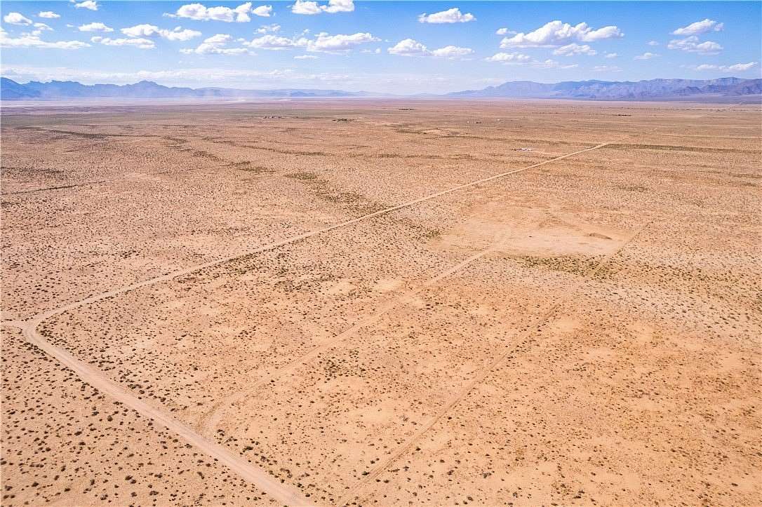 19.1 Acres of Land for Sale in Kingman, Arizona