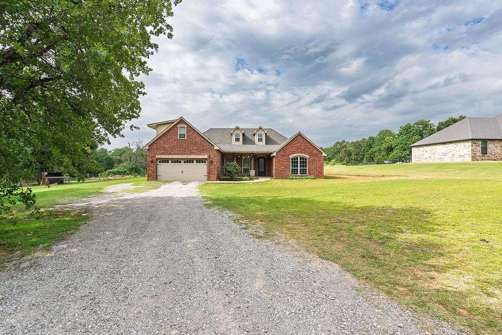5.12 Acres of Land with Home for Sale in Shawnee, Oklahoma
