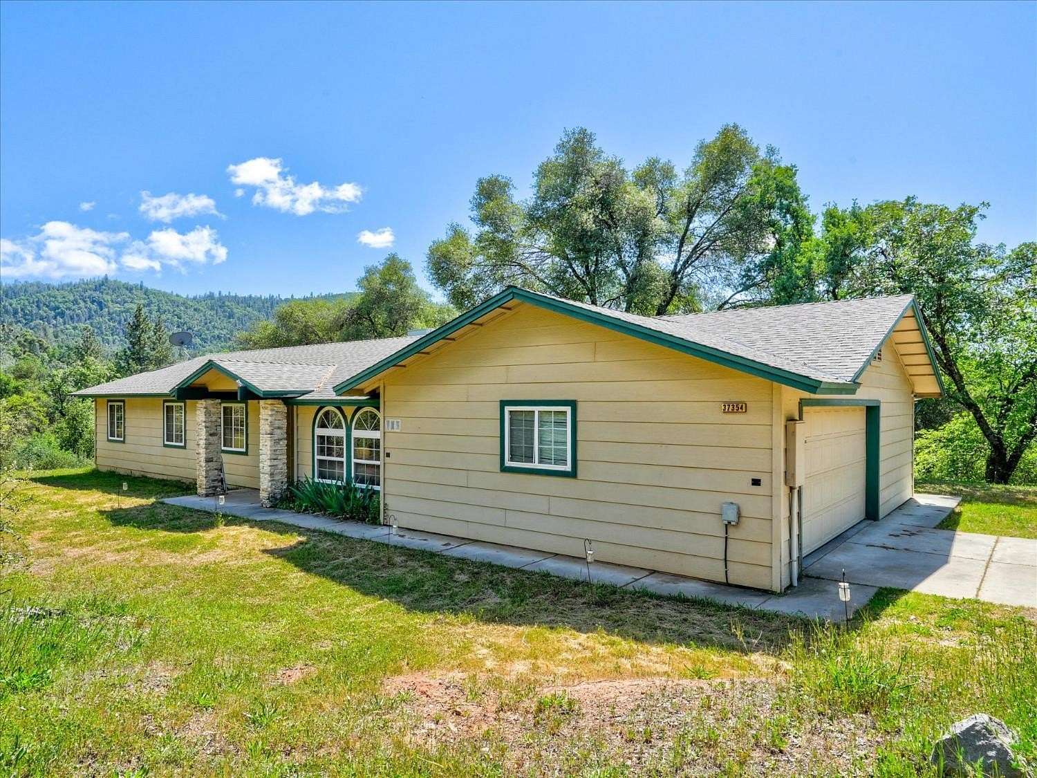 2.38 Acres of Land with Home for Sale in Coarsegold, California
