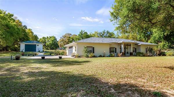 4.86 Acres of Land with Home for Sale in Clermont, Florida
