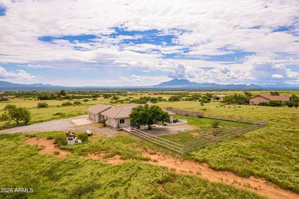 7.4 Acres of Land with Home for Sale in Hereford, Arizona