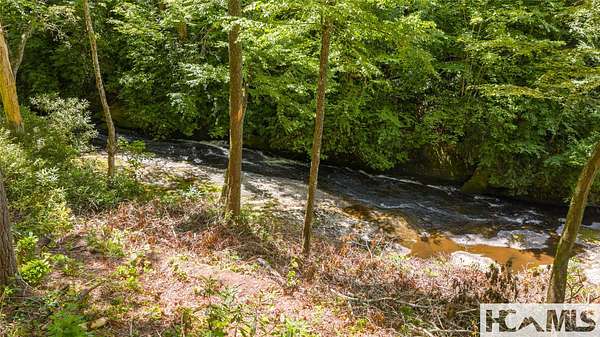 1 Acre of Residential Land for Sale in Cashiers, North Carolina