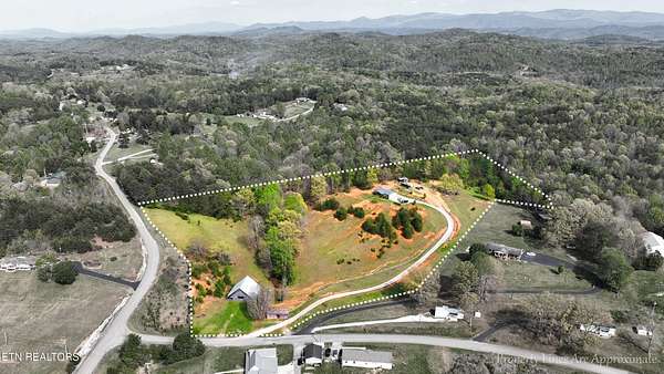 9.22 Acres of Land with Home for Sale in Madisonville, Tennessee