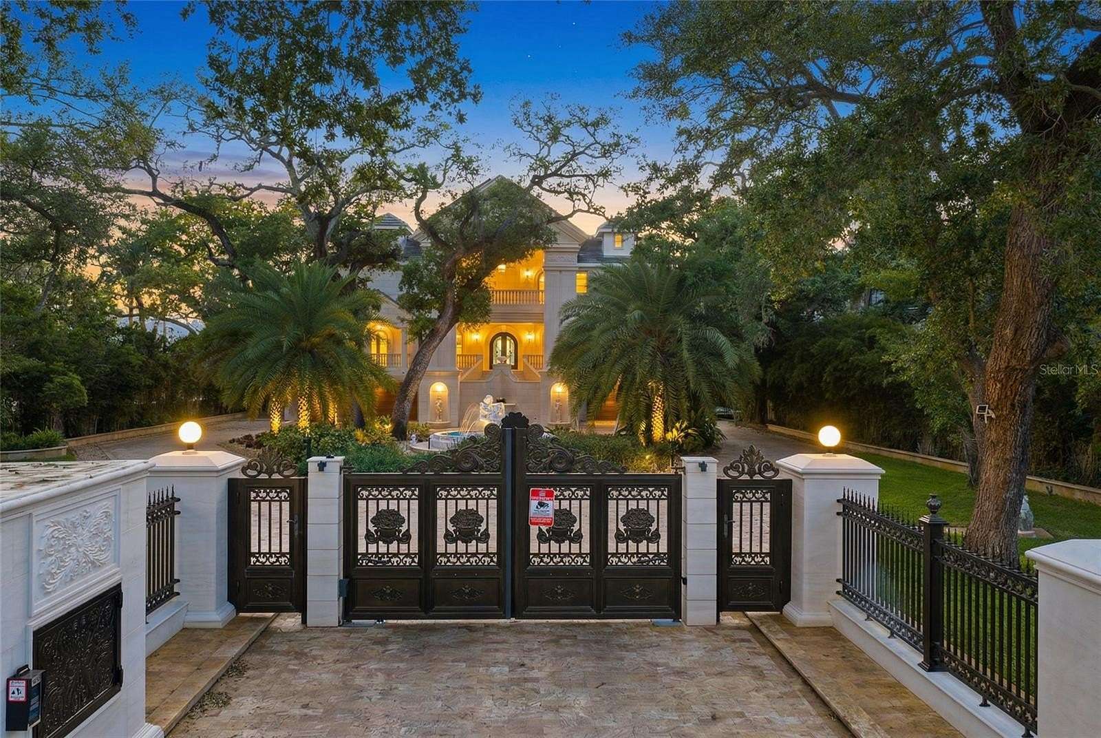 1.54 Acres of Land with Home for Sale in St. Petersburg, Florida