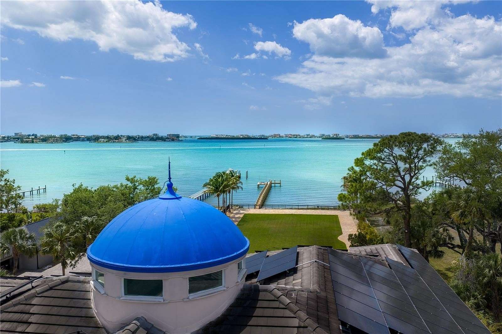 1.54 Acres of Land with Home for Sale in St. Petersburg, Florida