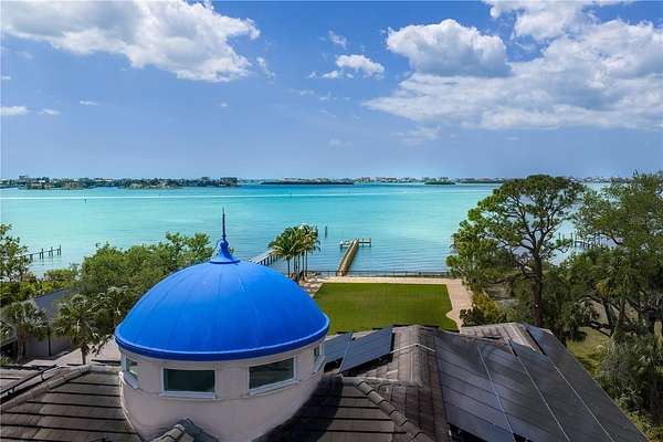 1.54 Acres of Land with Home for Sale in St. Petersburg, Florida