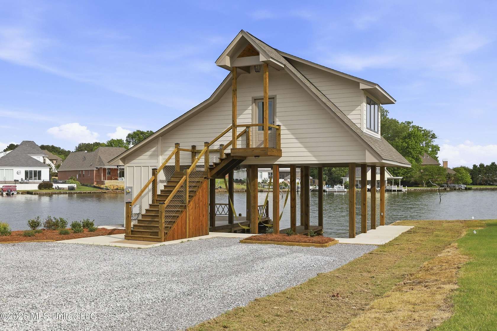1 Acre of Land with Home for Sale in Madison, Mississippi