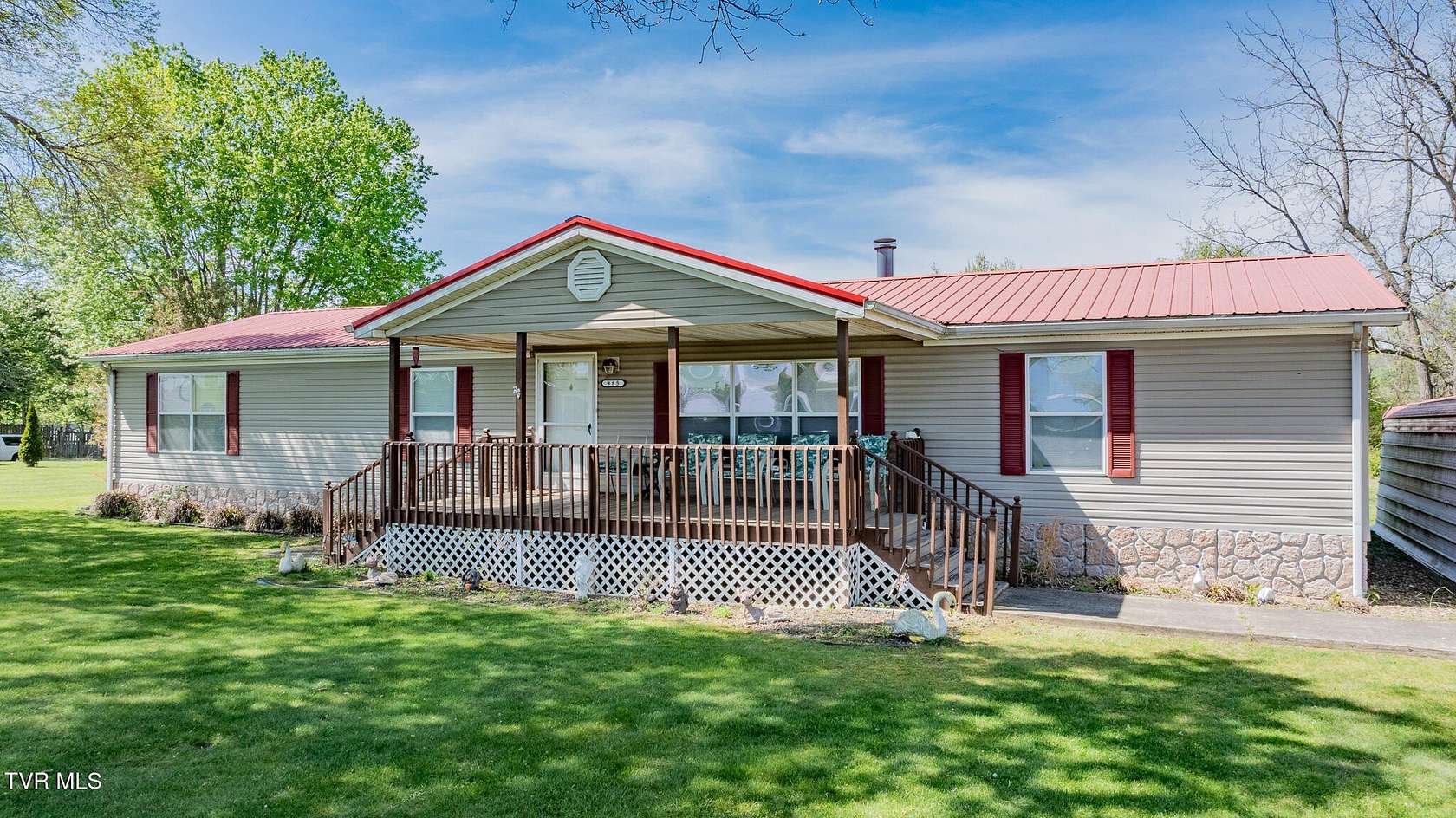 1.65 Acres of Land with Home for Sale in Greeneville, Tennessee