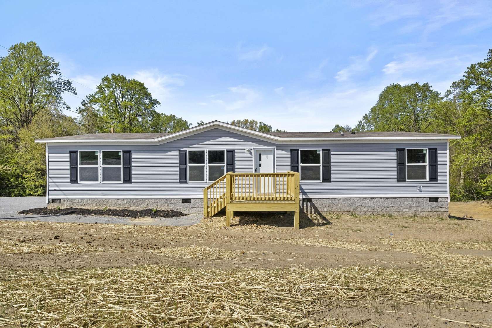 5.28 Acres of Land with Home for Sale in Waco, Kentucky