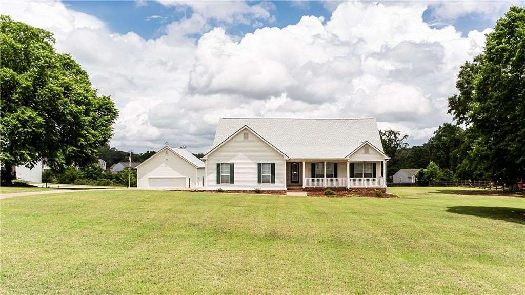 1.5 Acres of Land with Home for Sale in Hoschton, Georgia