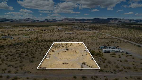 2.35 Acres of Residential Land for Sale in Golden Valley, Arizona