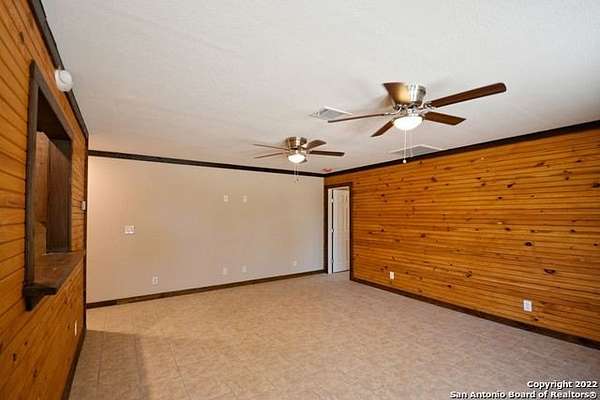 5 Acres of Land with Home for Lease in New Braunfels, Texas