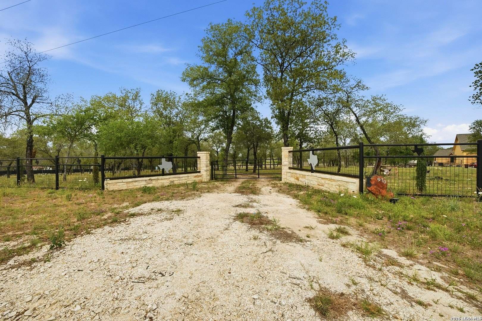 14.2 Acres of Recreational & Residential Land for Sale in Somerset, Texas
