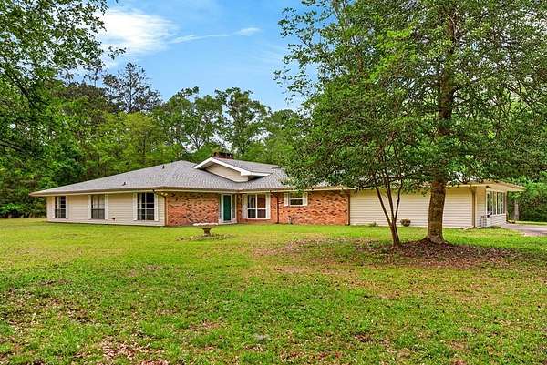 10 Acres of Land with Home for Sale in Picayune, Mississippi