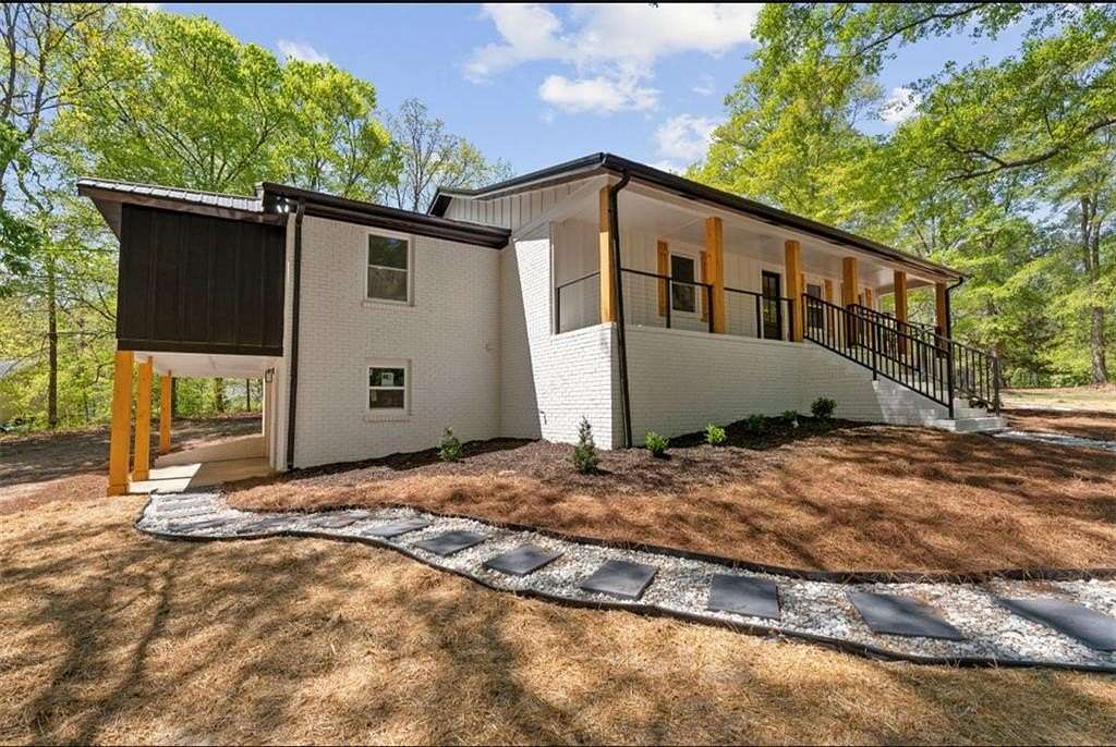 2.13 Acres of Land with Home for Sale in Dallas, Georgia