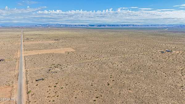 1 Acre of Residential Land for Sale in Clint, Texas