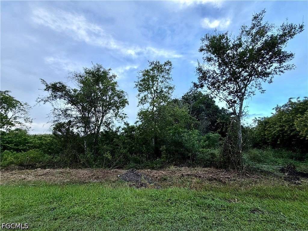 1.25 Acres of Residential Land for Sale in Clewiston, Florida
