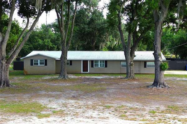 4.7 Acres of Land with Home for Sale in Plant City, Florida