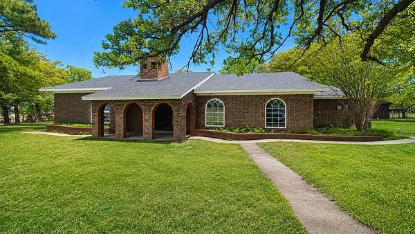 5 Acres of Land with Home for Sale in Ardmore, Oklahoma