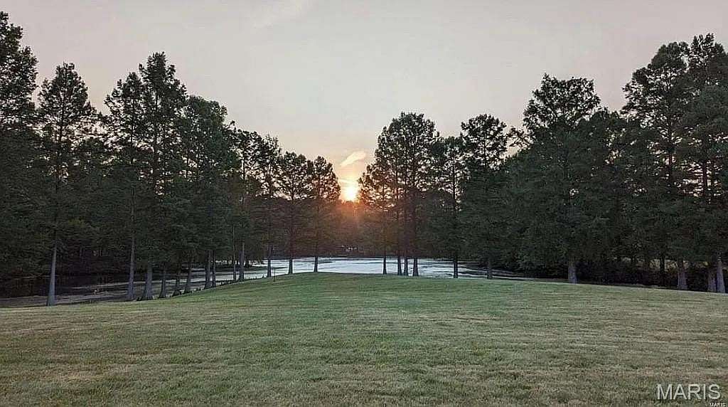 2.24 Acres of Residential Land for Sale in Alton, Illinois