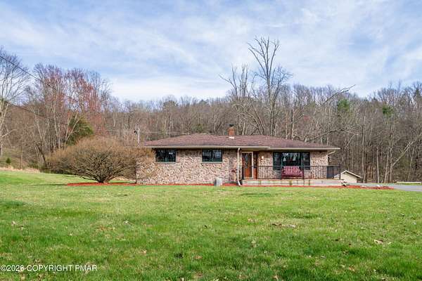 2.19 Acres of Land with Home for Sale in Effort, Pennsylvania