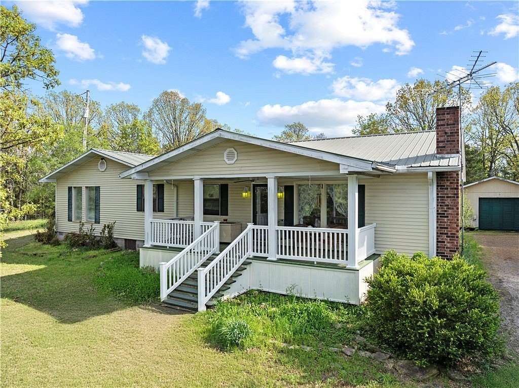 8 Acres of Land with Home for Sale in Yellville, Arkansas