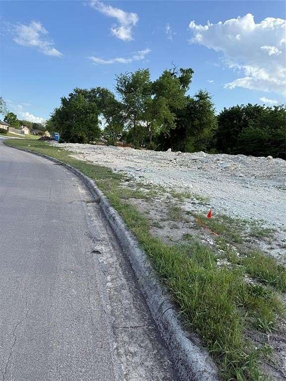 0.25 Acres of Land for Sale in Dallas, Texas