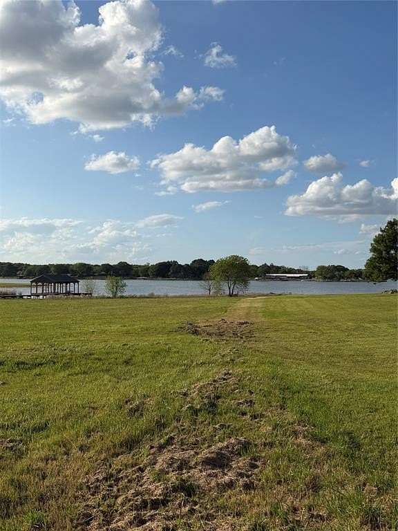 1.57 Acres of Residential Land for Sale in Bonham, Texas