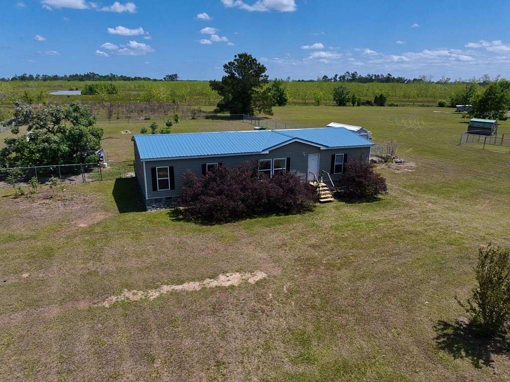 2.32 Acres of Land with Home for Sale in Ray City, Georgia