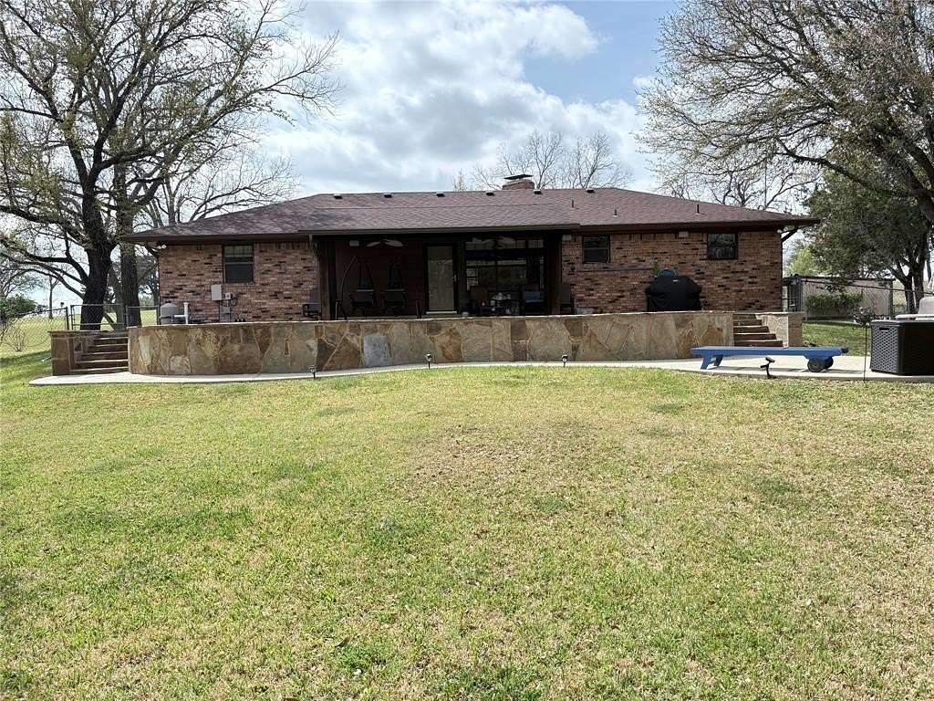 3.39 Acres of Land with Home for Sale in Clifton, Texas