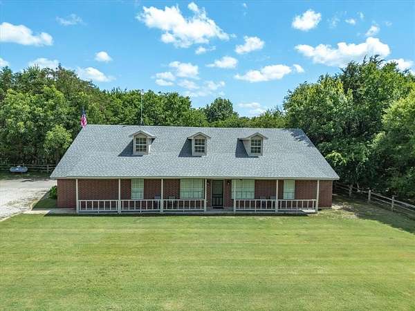 4 Acres of Land with Home for Sale in Decatur, Texas