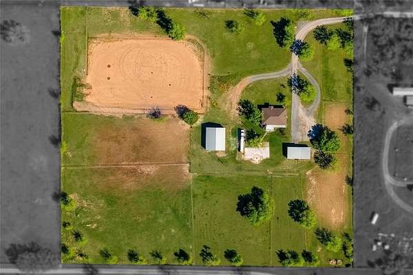 8 Acres of Land with Home for Sale in Mineral Wells, Texas
