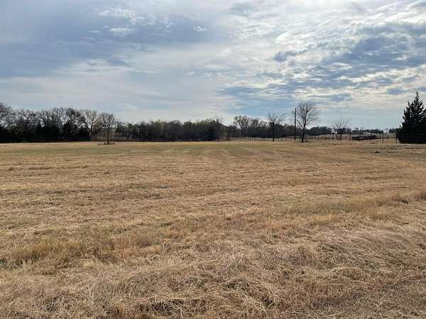 2.62 Acres of Residential Land for Sale in Sanger, Texas