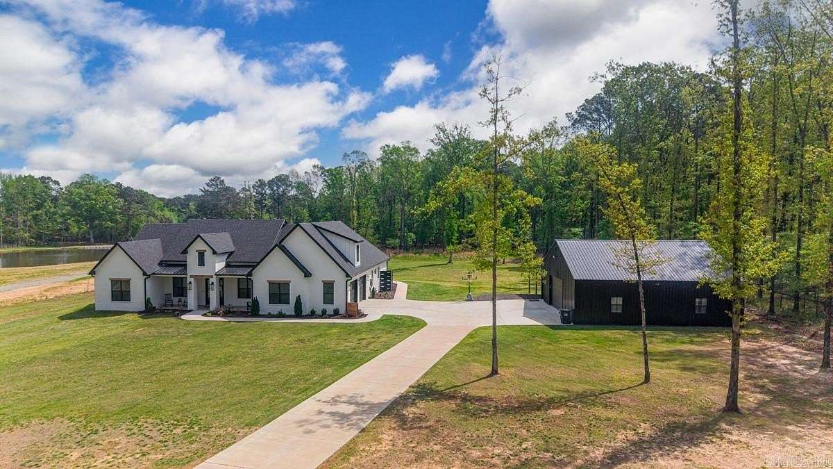 4.52 Acres of Land with Home for Sale in Benton, Arkansas