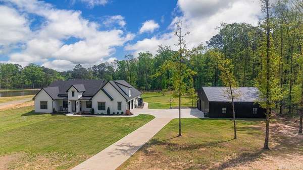 4.52 Acres of Land with Home for Sale in Benton, Arkansas