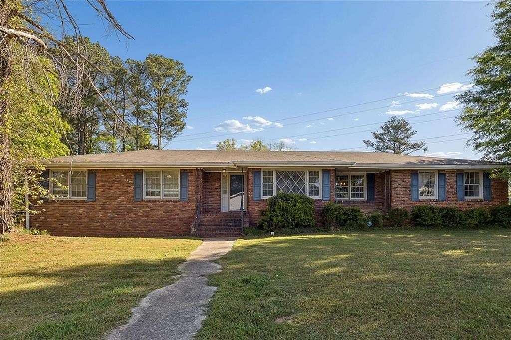 2.66 Acres of Land with Home for Sale in Morrow, Georgia