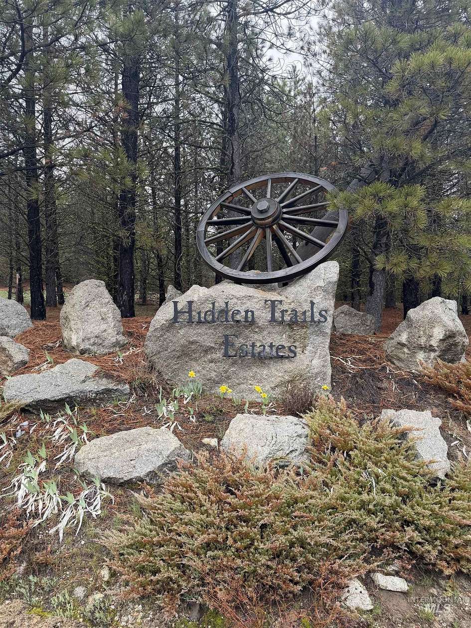 2.59 Acres of Residential Land for Sale in Cascade, Idaho