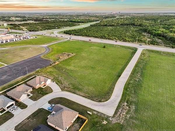 3 Acres of Mixed-Use Land for Sale in Durant, Oklahoma