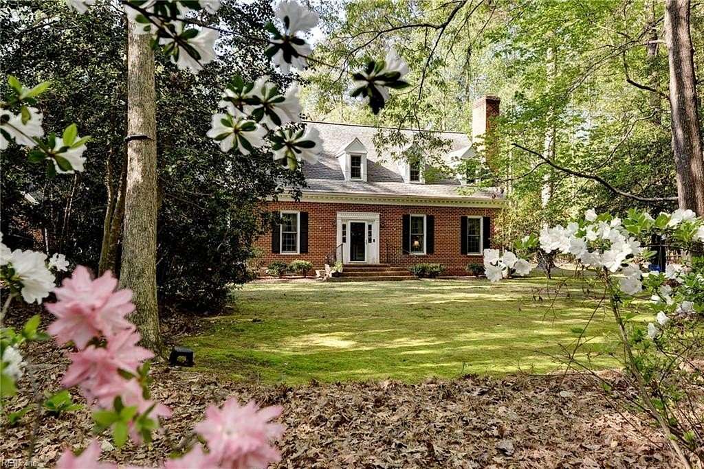 2.13 Acres of Land with Home for Sale in Yorktown, Virginia