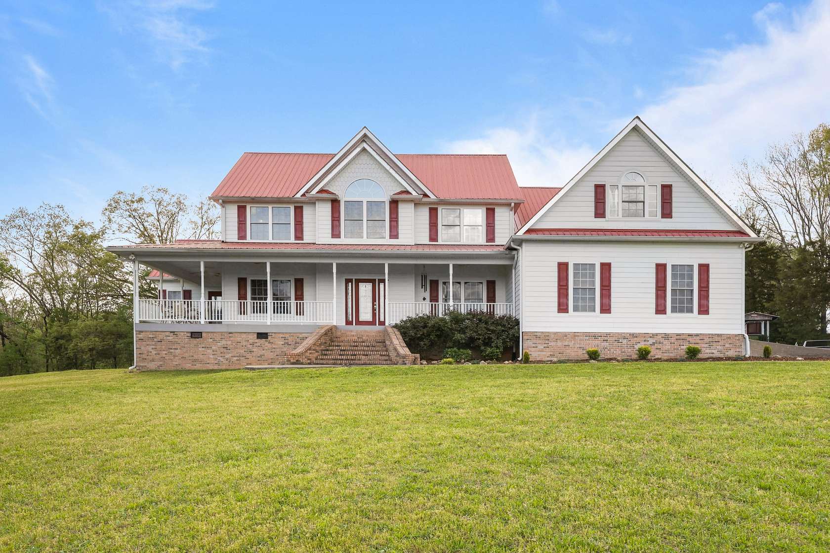 4 Acres of Land with Home for Sale in Erin, Tennessee