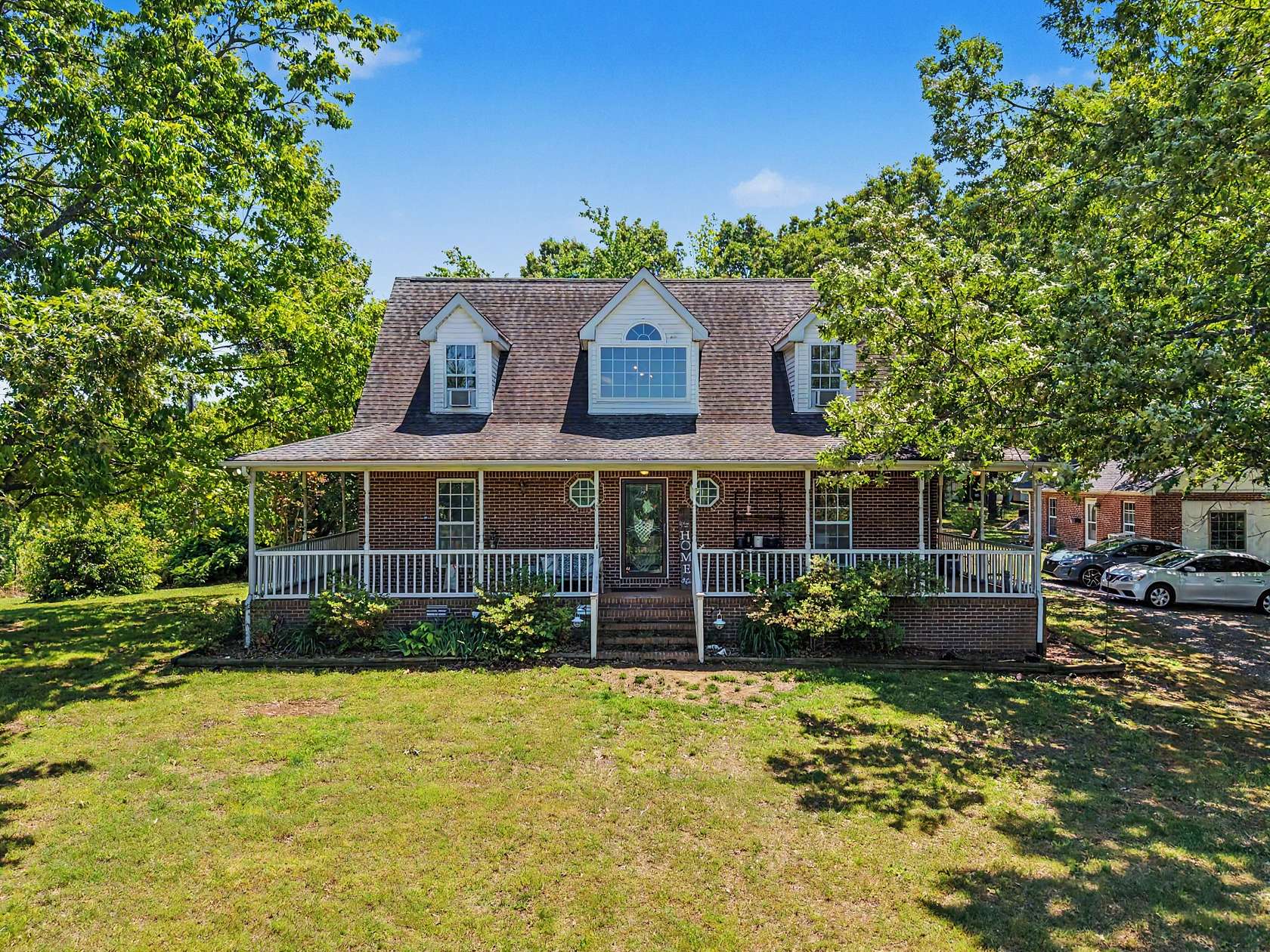 12 Acres of Land with Home for Auction in Bethpage, Tennessee