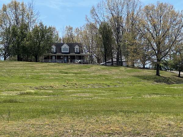 12 Acres of Land with Home for Auction in Bethpage, Tennessee
