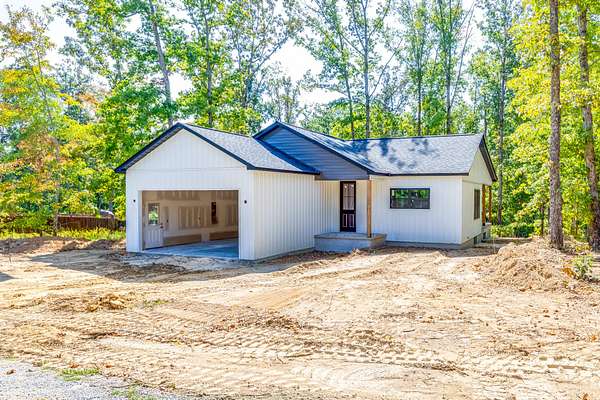 2 Acres of Land with Home for Sale in Hohenwald, Tennessee