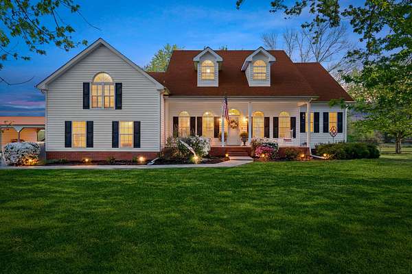 2.59 Acres of Land with Home for Sale in Greenbrier, Tennessee