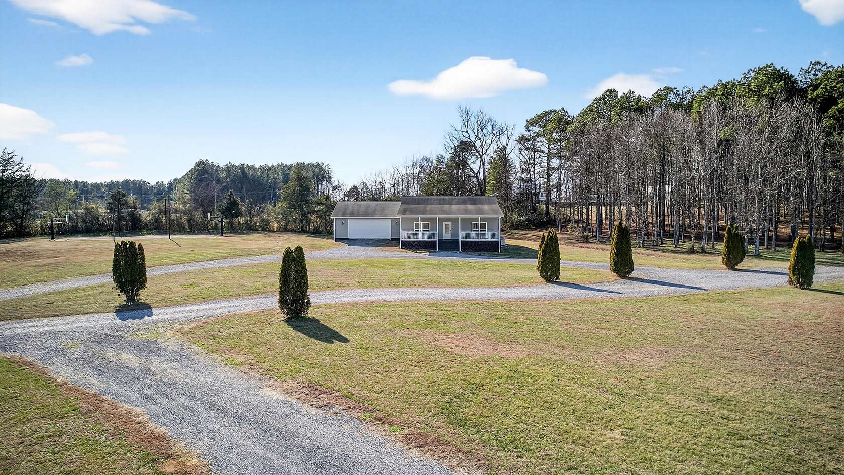 25.8 Acres of Improved Mixed-Use Land for Sale in Oldfort, Tennessee
