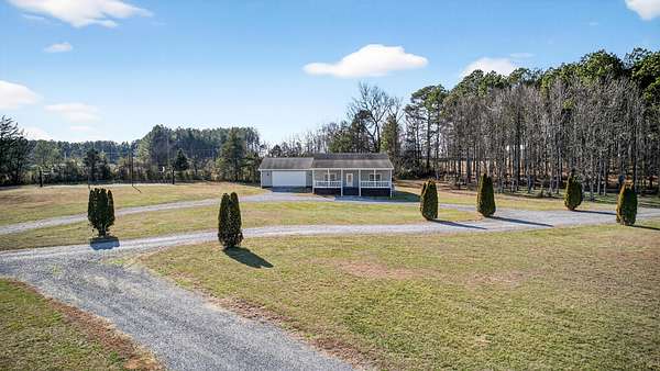 25.8 Acres of Improved Mixed-Use Land for Sale in Oldfort, Tennessee