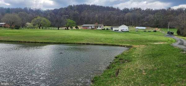 5 Acres of Land with Home for Sale in Bentonville, Virginia