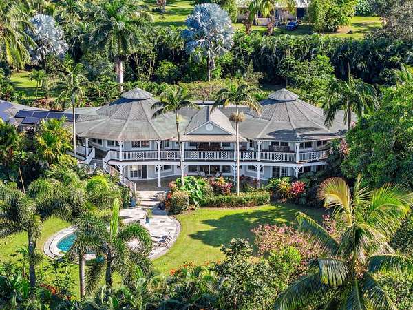 2 Acres of Land with Home for Sale in Haʻikū, Hawaii