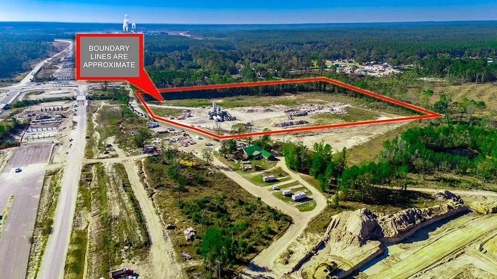 17 Acres of Mixed-Use Land for Sale in Corrigan, Texas