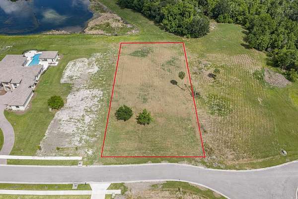 1 Acre of Residential Land for Sale in Lithia, Florida